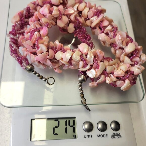 Chunky Pink Shell Necklace ,Chips and Pink Beads Bib Necklace - Picture 11 of 12